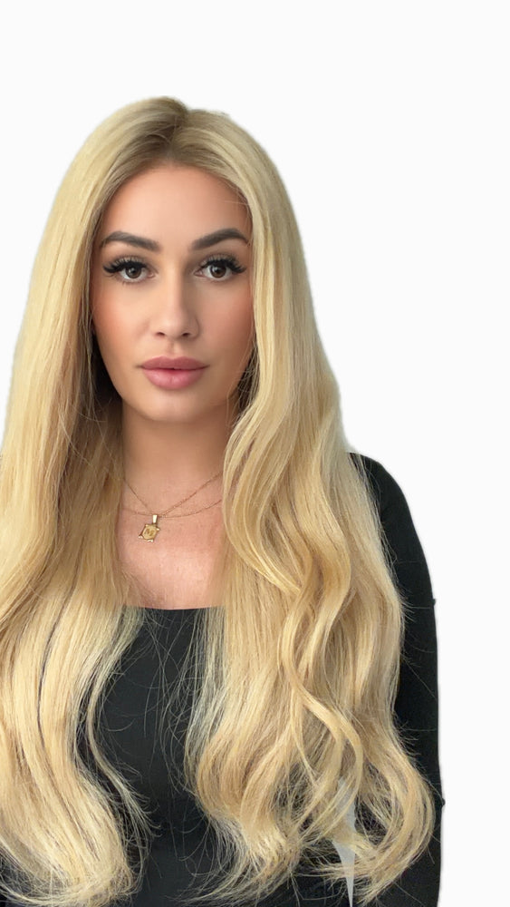 Raw Hair Wig AURORA – 13x6 HD Lace | 24" | 180% Dichte | Ansatz Nr. 8 / Blond Aschgold | Glatt (Straight)